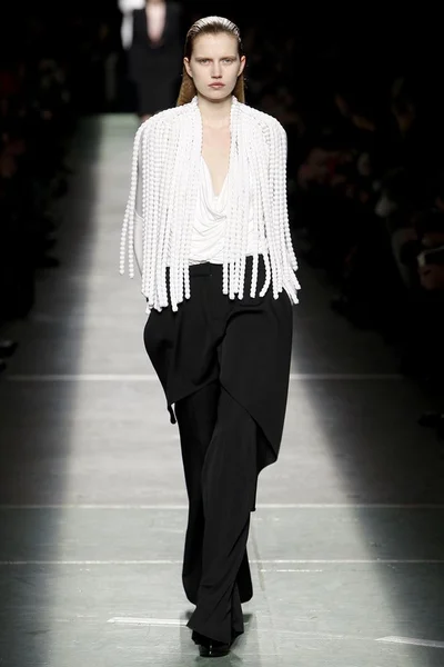 Look 40